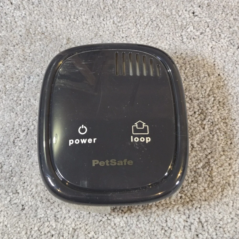 PetSafe In-Ground Stubborn Dog Fence Transmitter With Power Supply & Collar